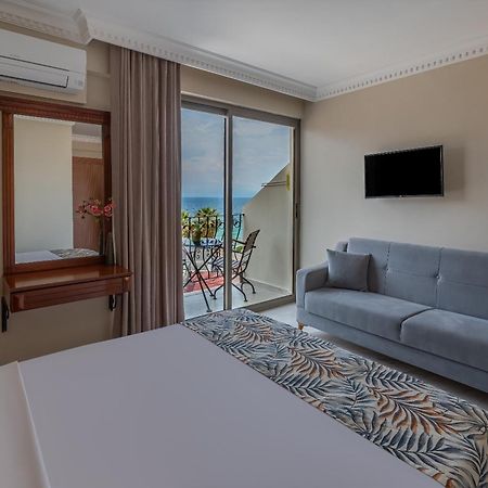 Rosy Suites Hotel Kusadasi Exterior photo