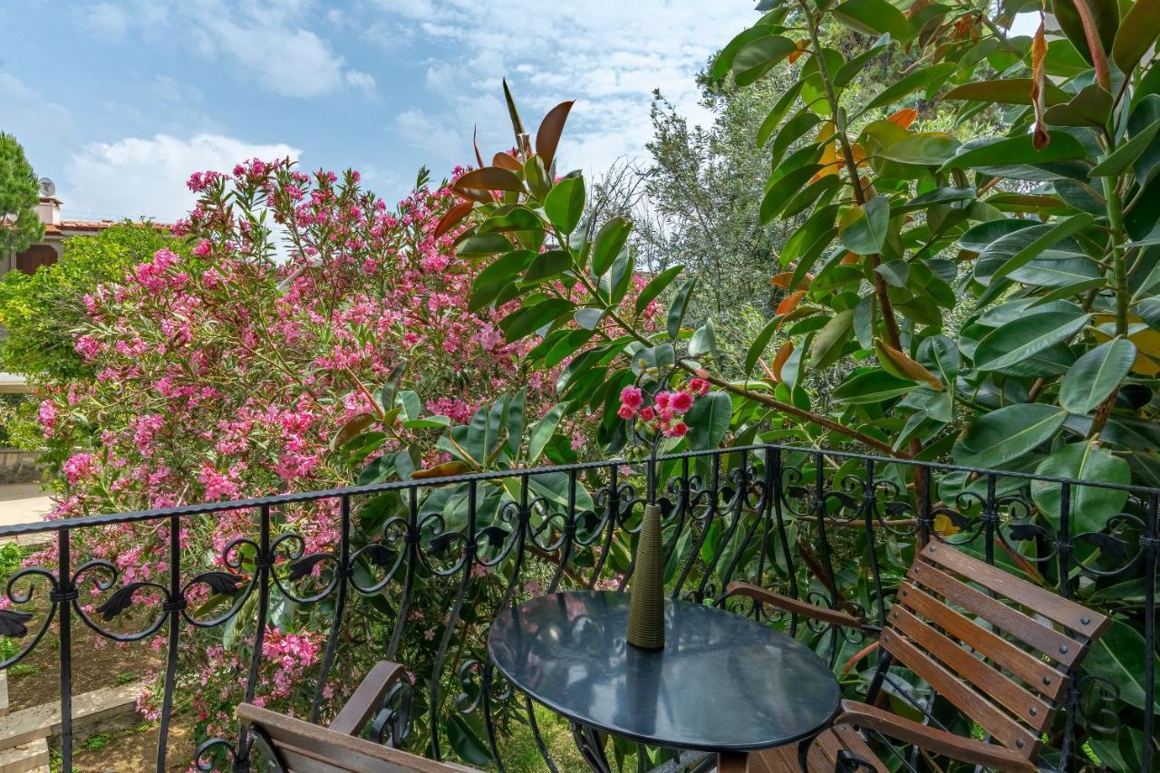 Rosy Suites Hotel Kusadasi Exterior photo