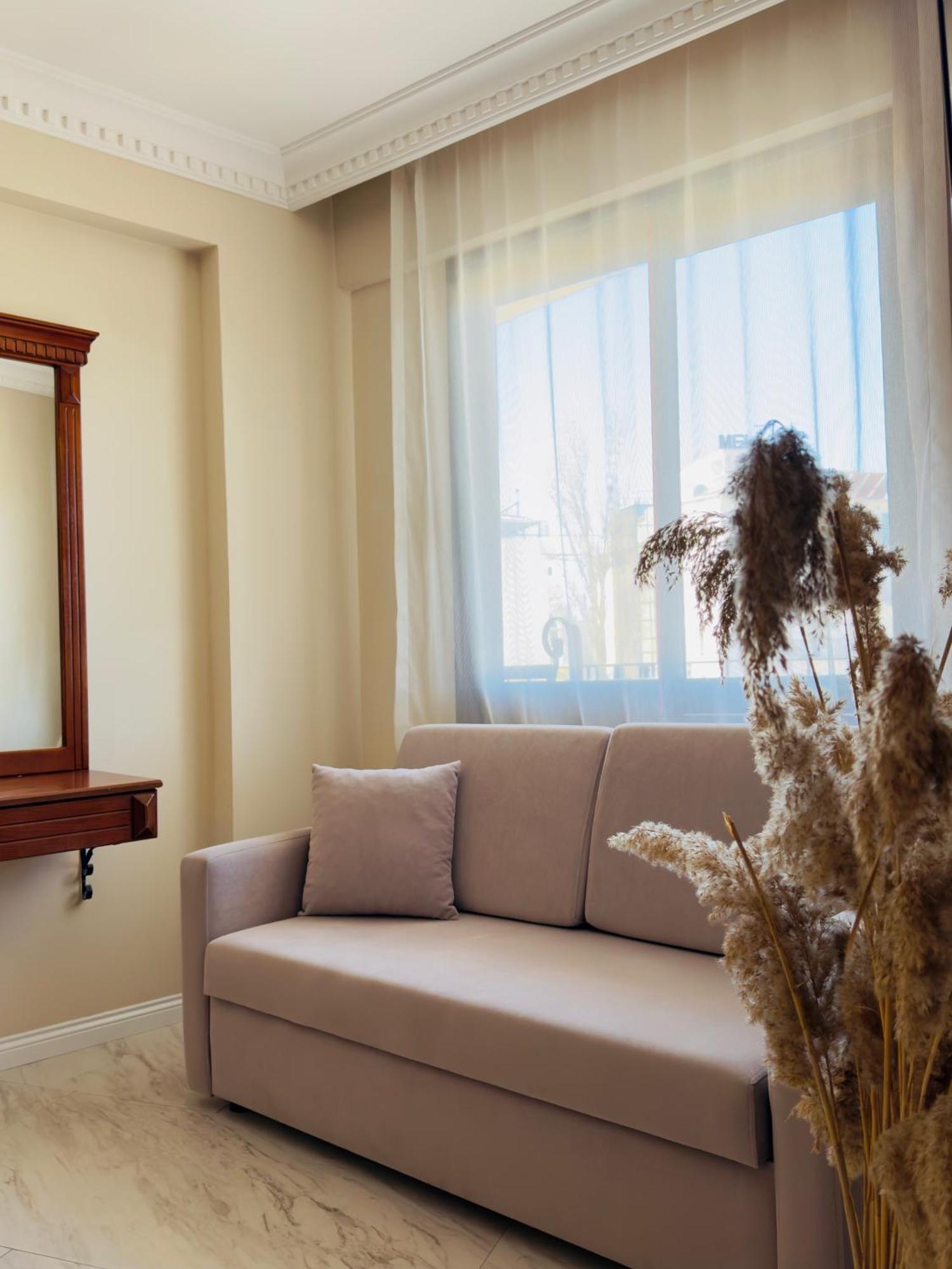 Rosy Suites Hotel Kusadasi Exterior photo