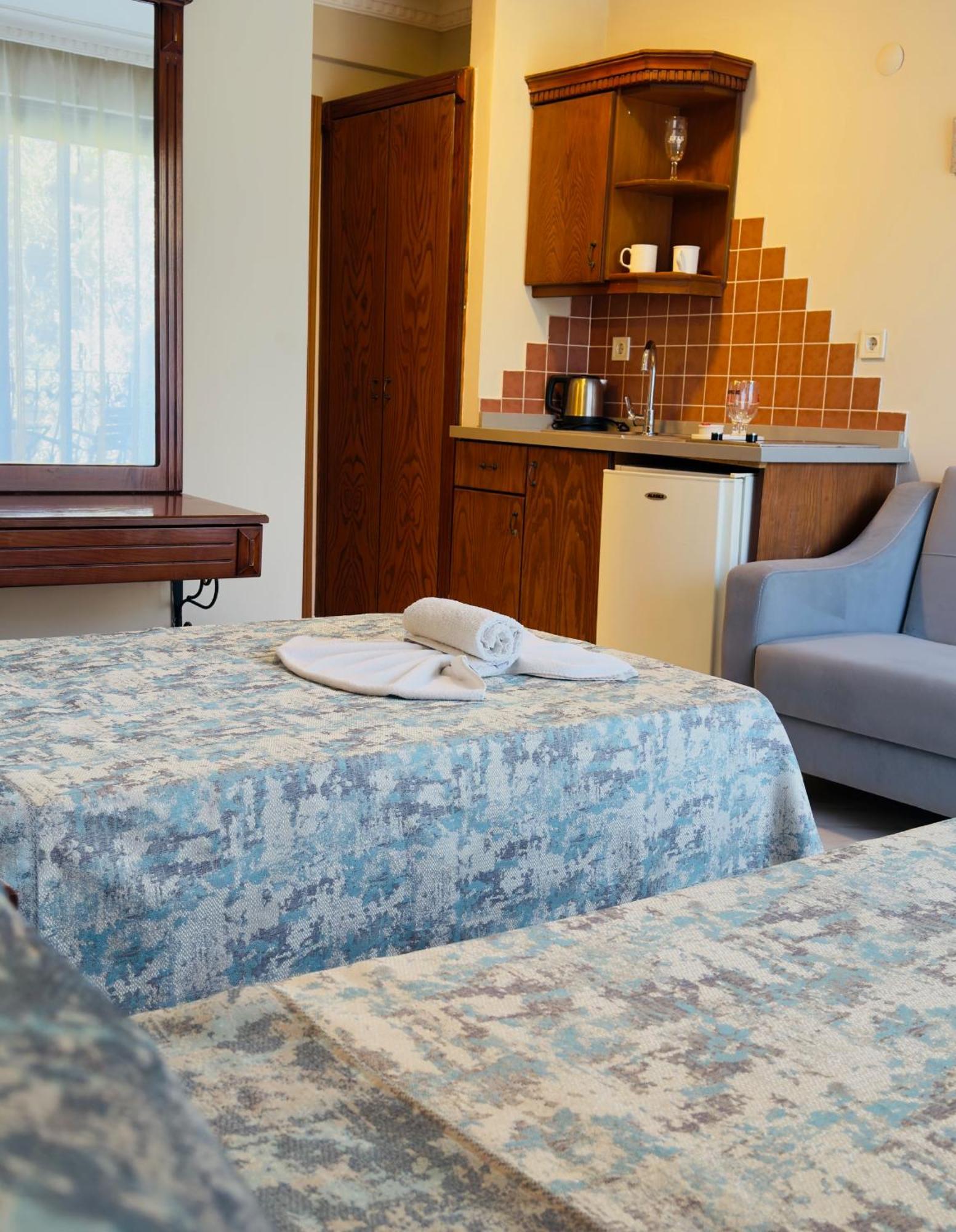 Rosy Suites Hotel Kusadasi Exterior photo